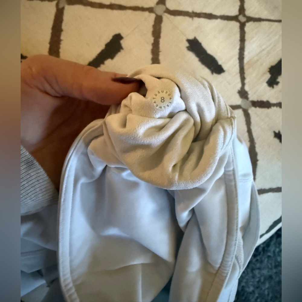 Lululemon Cropped Mesh White Leggings - Picture 3 of 3